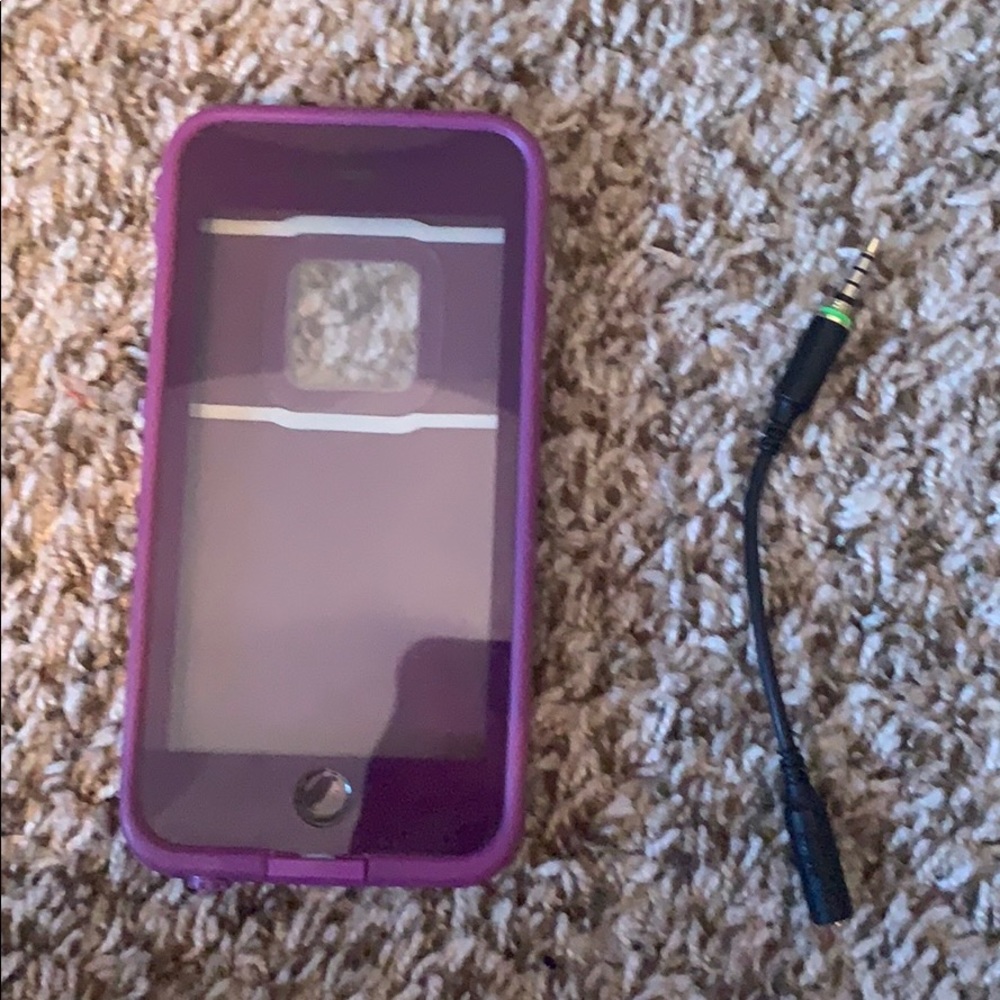 Lifeproof iPhone 6 phone case with headphone jack